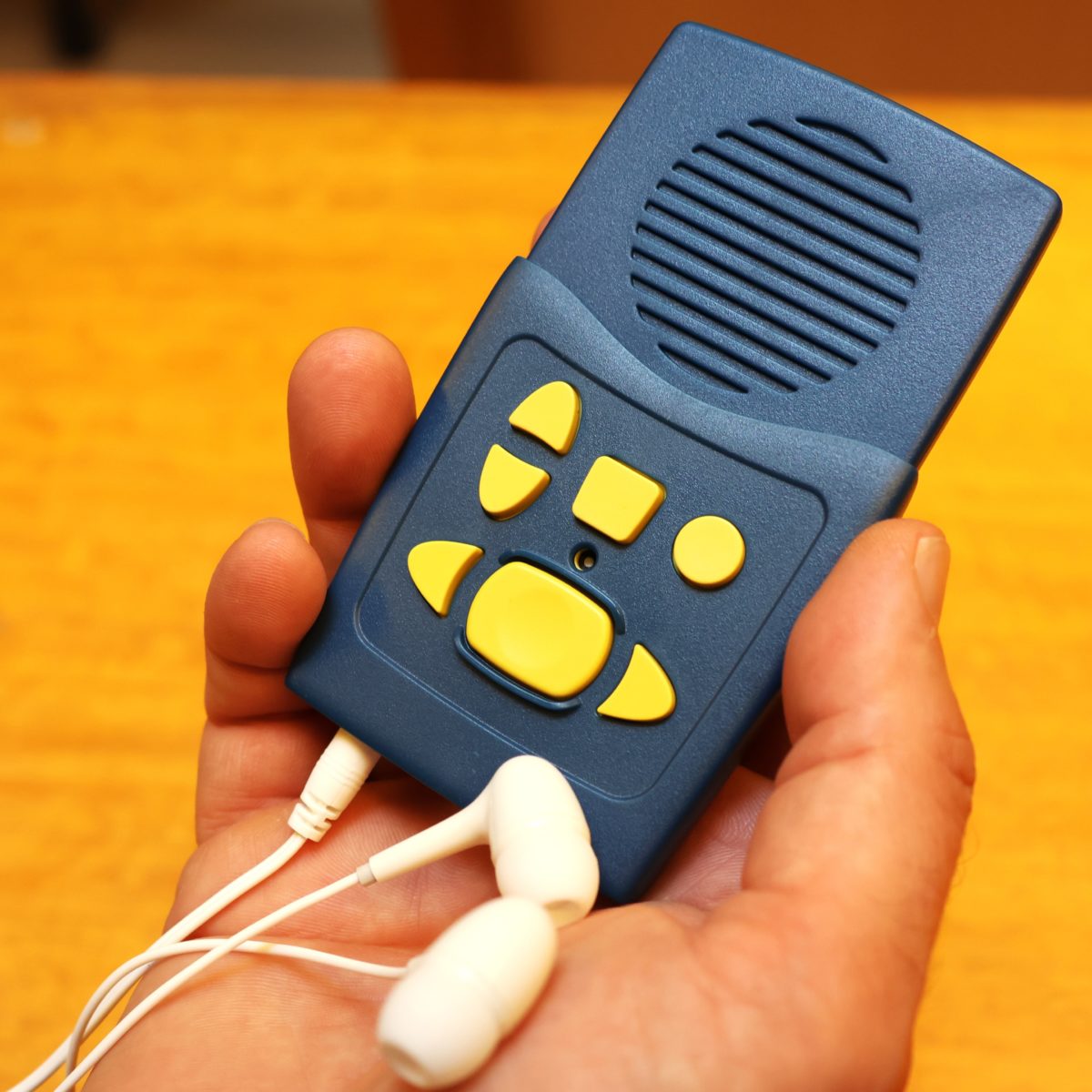 Illustration de Envoy Connect, petit appareil de lecture de livres audio